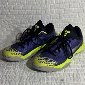 Nike Zoom Kobe Venomenon 4 'Court Purple/Volt' basketball shoe